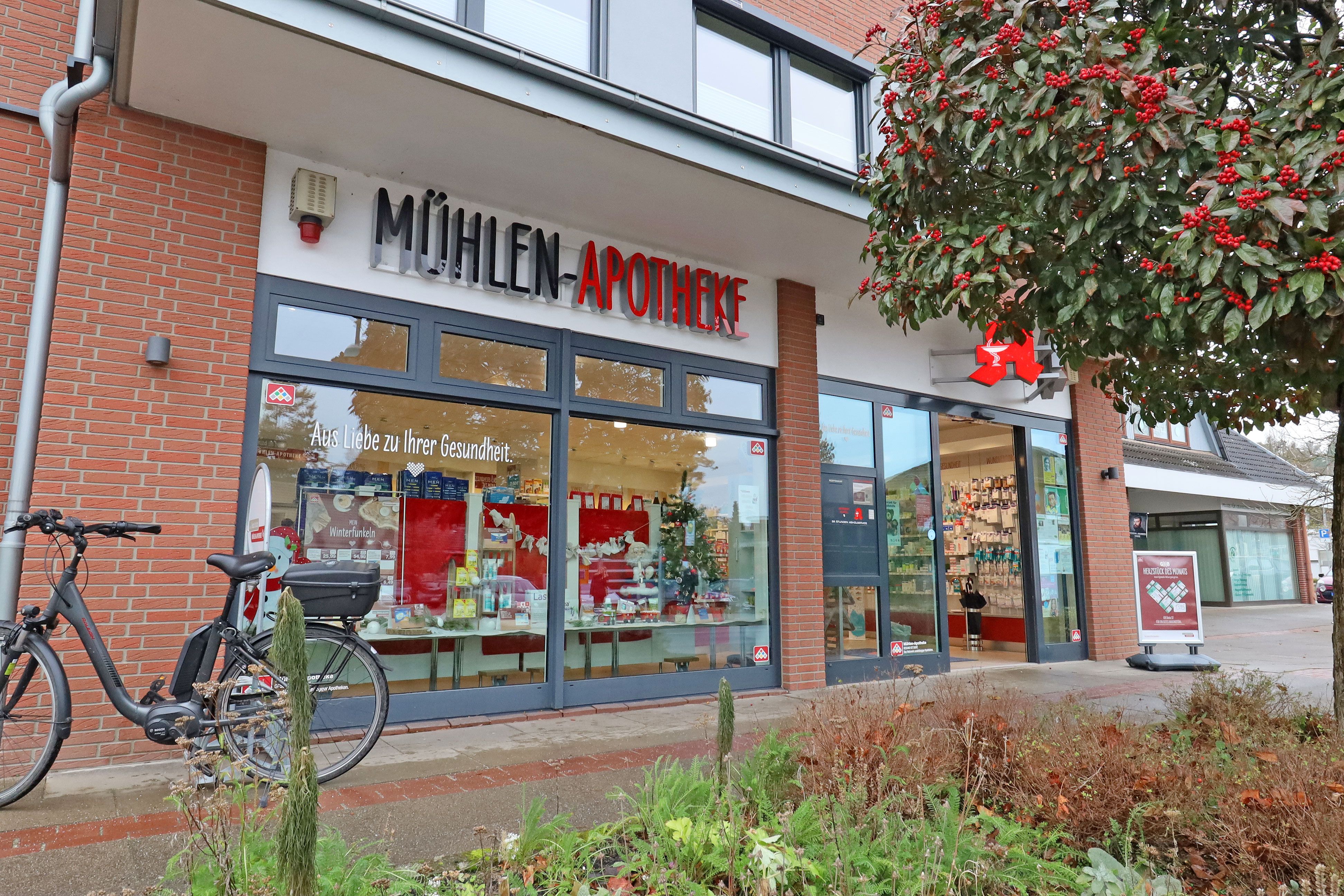 Mühlen-Apotheke Aussenansicht mit Eingangsbereich
